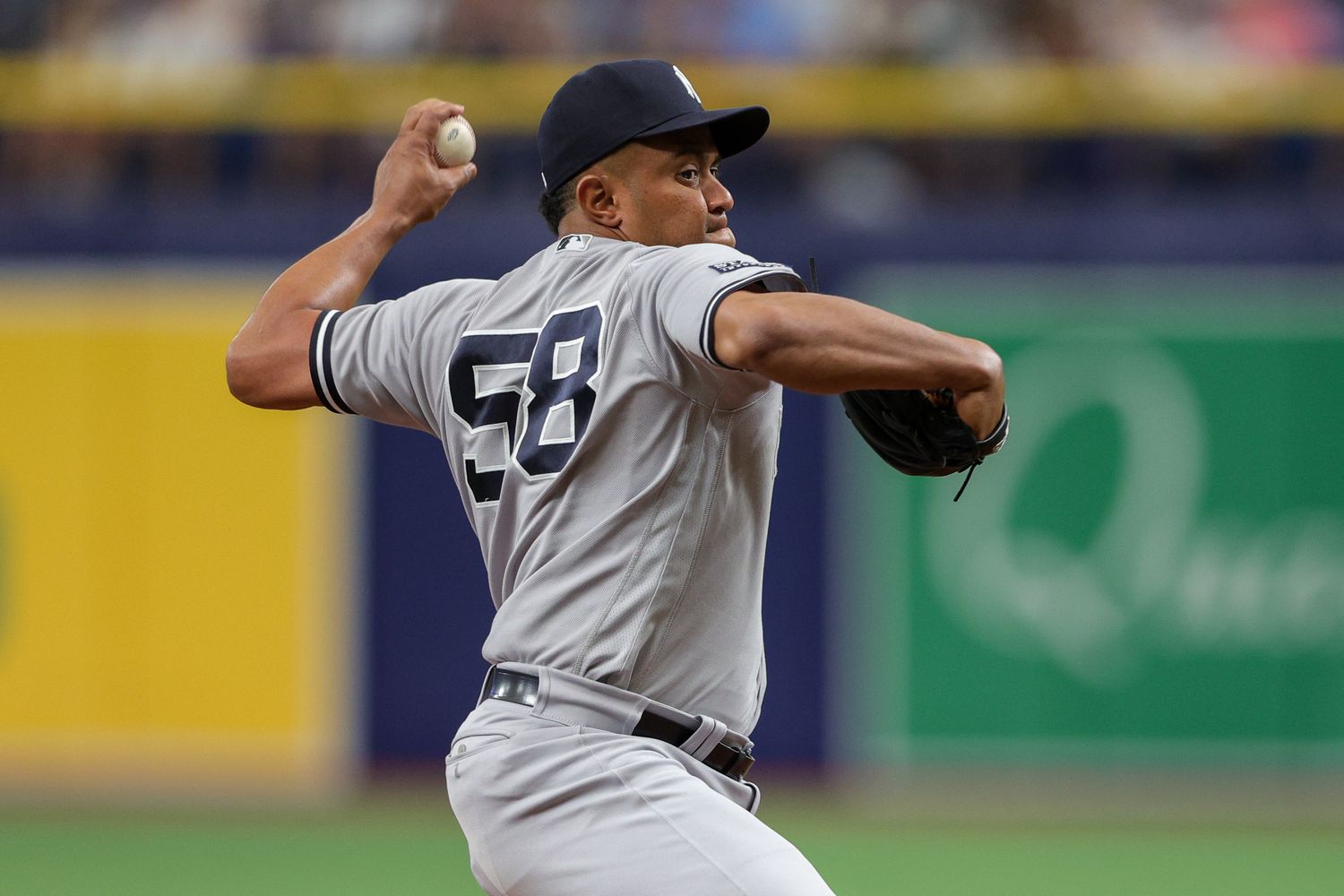 New York Yankees relief pitcher Wandy Peralta throws a pitch against the Tampa Bay Rays in the sixth inning at Tropicana Field. (2023)